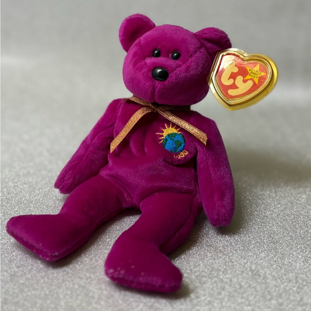 TY Beanie Baby “Millennium” – Purple Y2K Bear w/ Earth & Sun(Hang Tag Attached!)